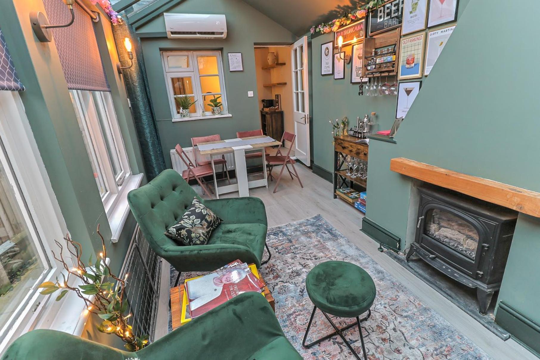Bay Tree Cottage, Sleeps 7 Close To The Marina Burnham-on-Crouch Esterno foto