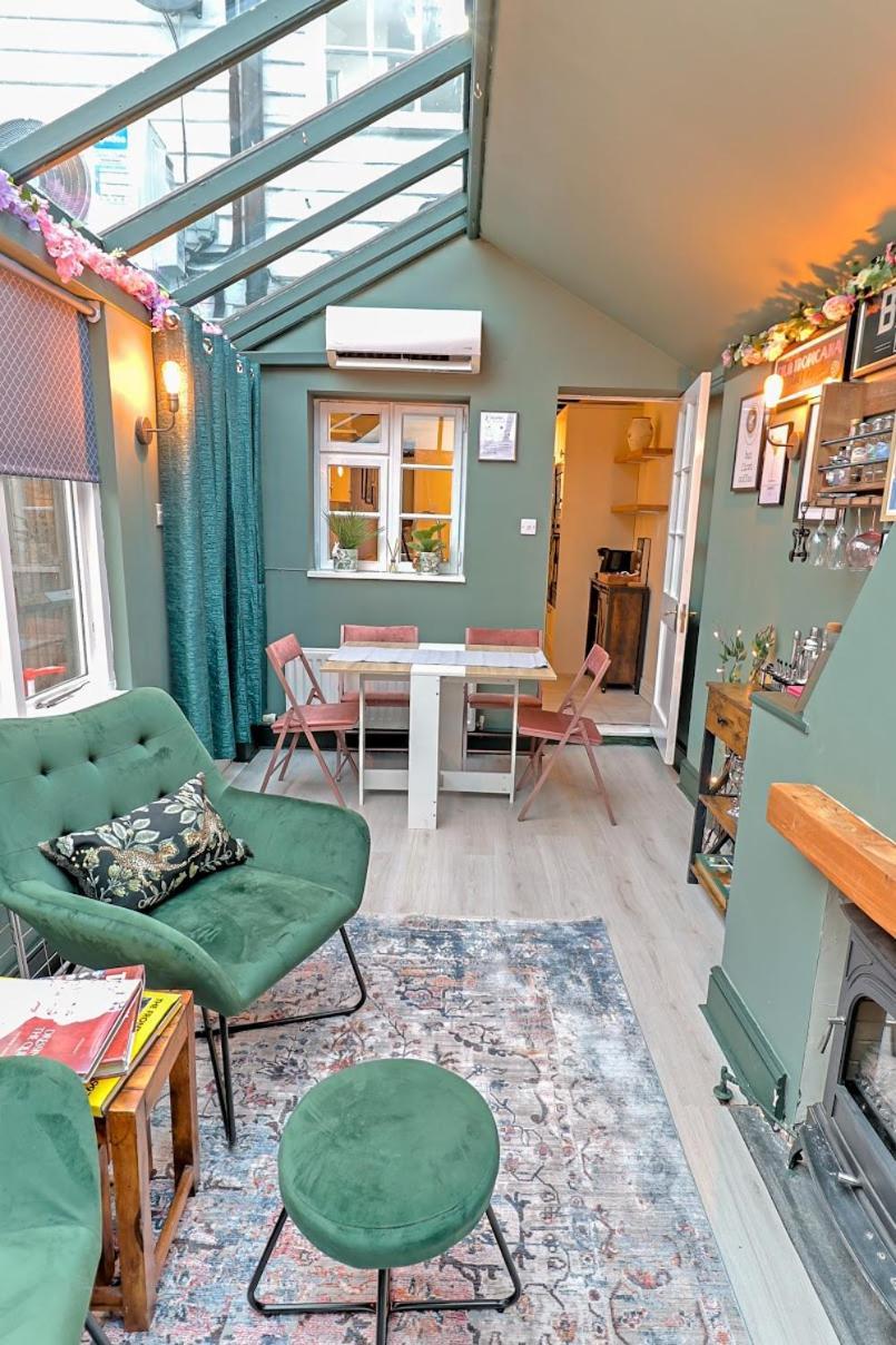Bay Tree Cottage, Sleeps 7 Close To The Marina Burnham-on-Crouch Esterno foto